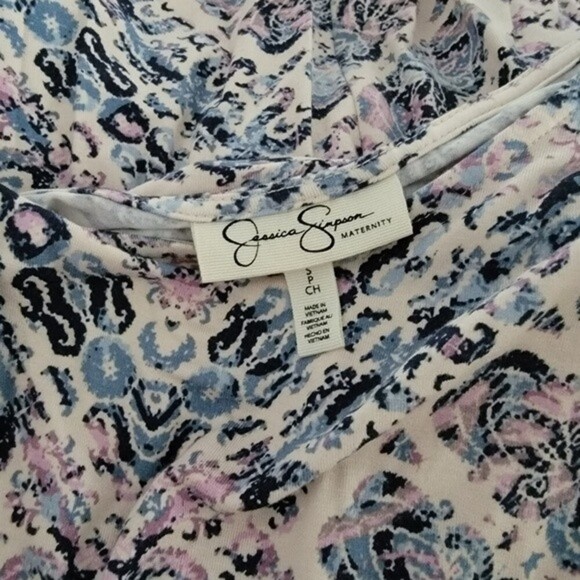 Jessica Simpson mixed print maternity dress - Picture 4 of 5